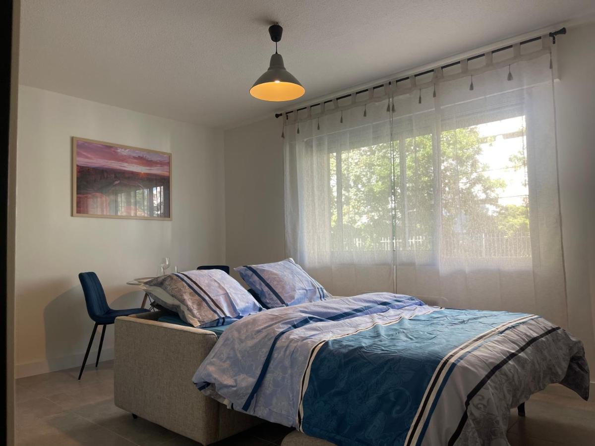 גאפ Au Calme Proche Centre-Ville, Studio Renove Avec Equipements Neufs Et Parking Prive מראה חיצוני תמונה