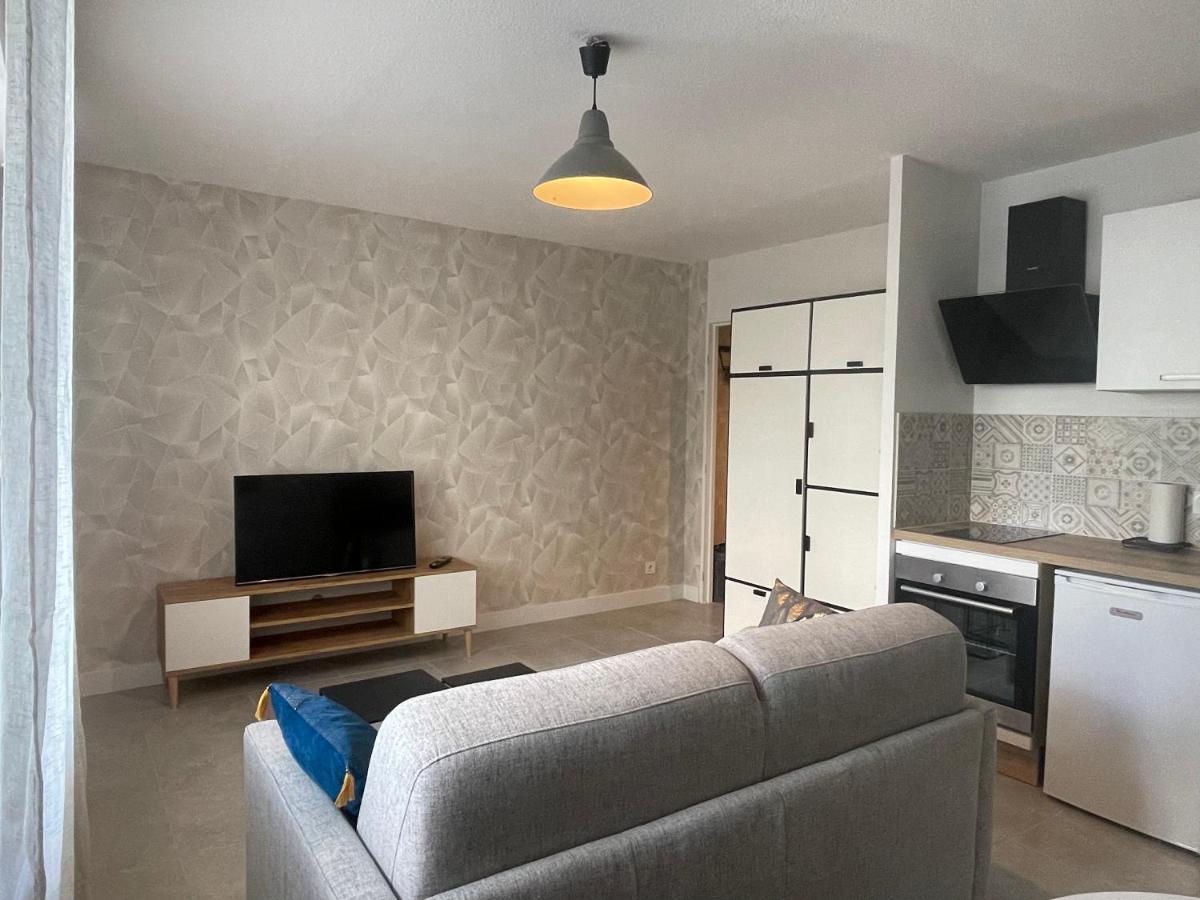 גאפ Au Calme Proche Centre-Ville, Studio Renove Avec Equipements Neufs Et Parking Prive מראה חיצוני תמונה